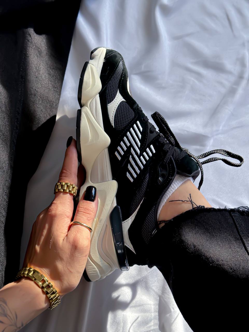 New Balance 9060 Black White - oceanhype - 
