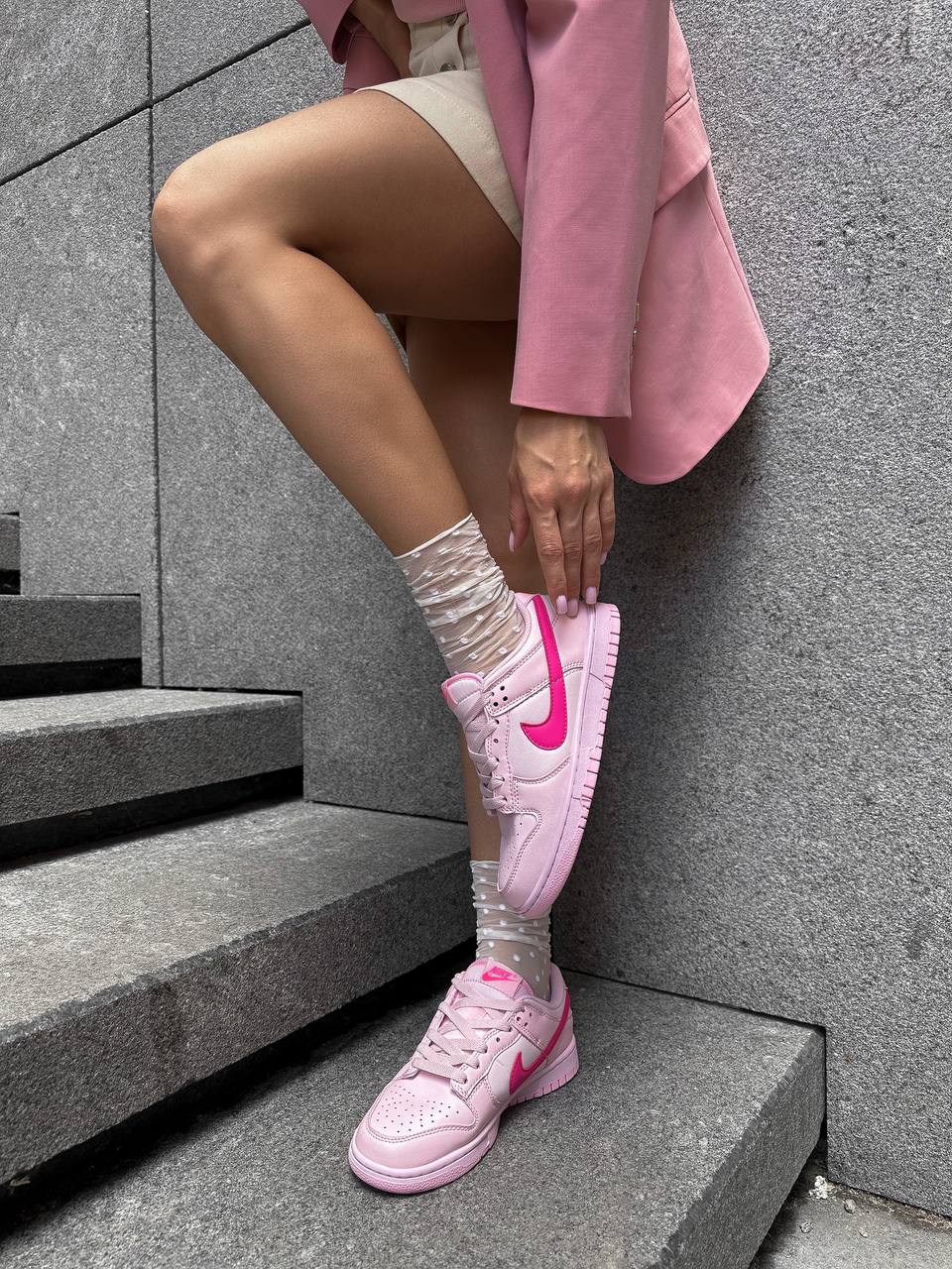 Nike SB Dunk Low Triple Pink - oceanhype - 