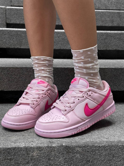 Nike SB Dunk Low Triple Pink - oceanhype - 