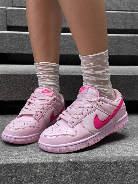 Nike SB Dunk Low Triple Pink - oceanhype - 