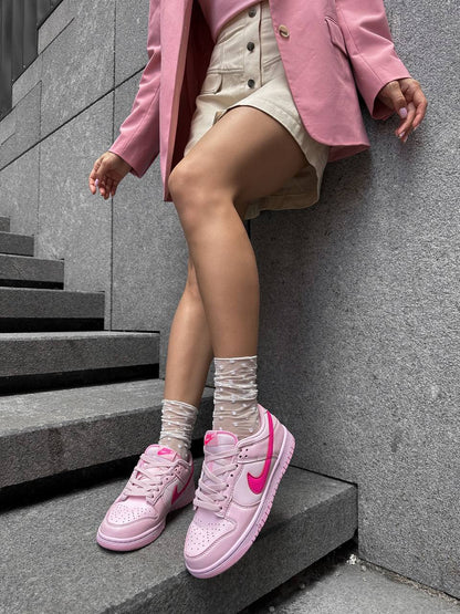 Nike SB Dunk Low Triple Pink - oceanhype - 