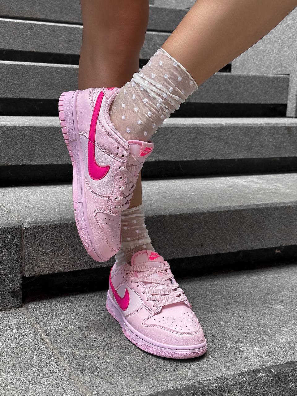 Nike SB Dunk Low Triple Pink - oceanhype - 