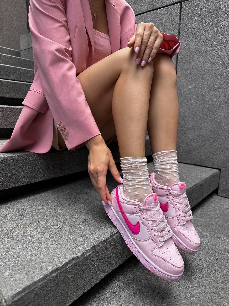 Nike SB Dunk Low Triple Pink - oceanhype - 