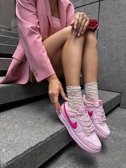 Nike SB Dunk Low Triple Pink - oceanhype - 