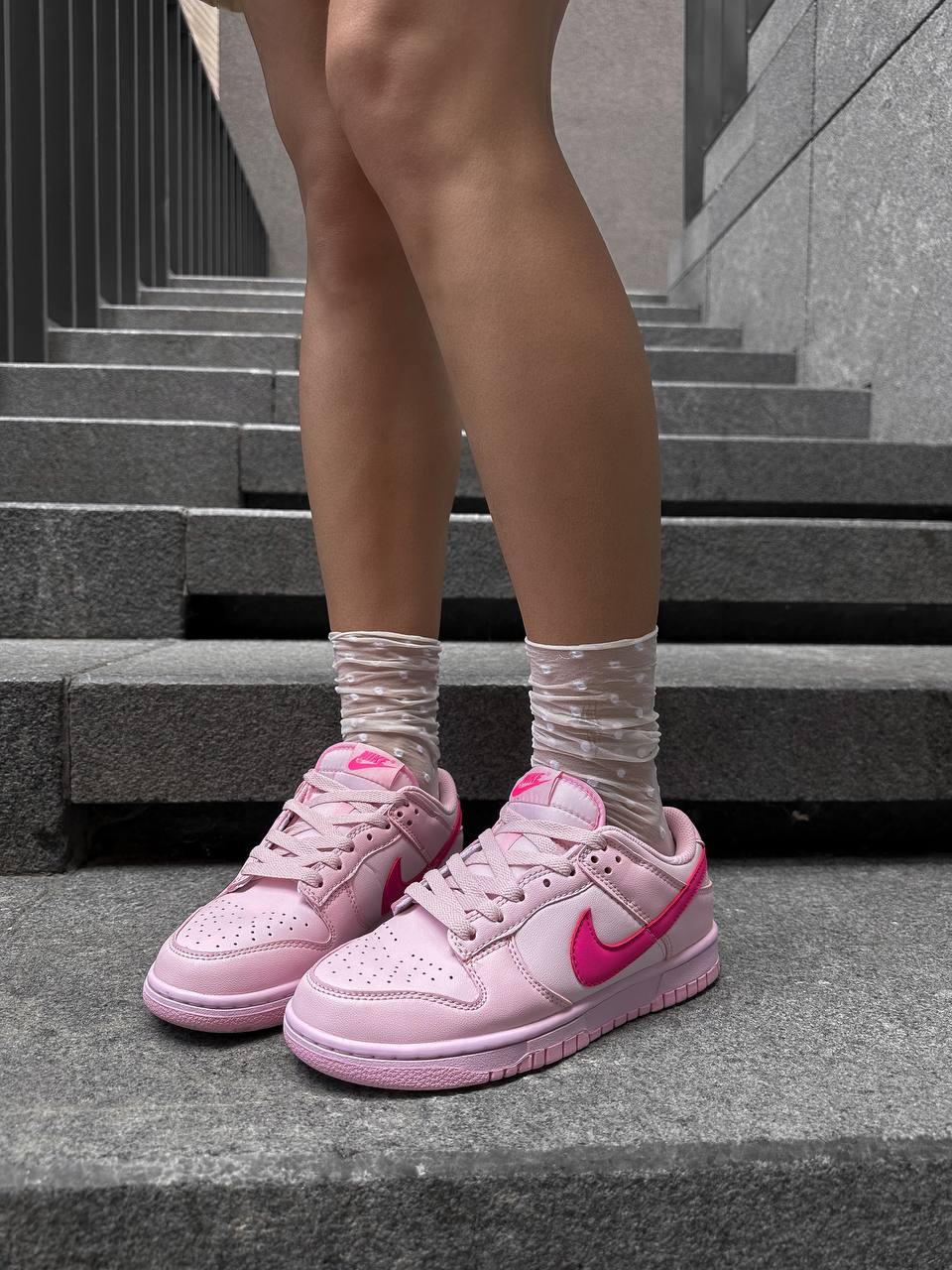 Nike SB Dunk Low Triple Pink - oceanhype - 