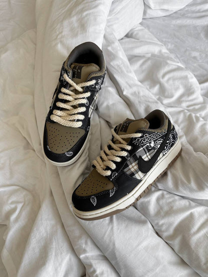 Nike SB Dunk Low x Travis Scott Cactus Jack - oceanhype - 