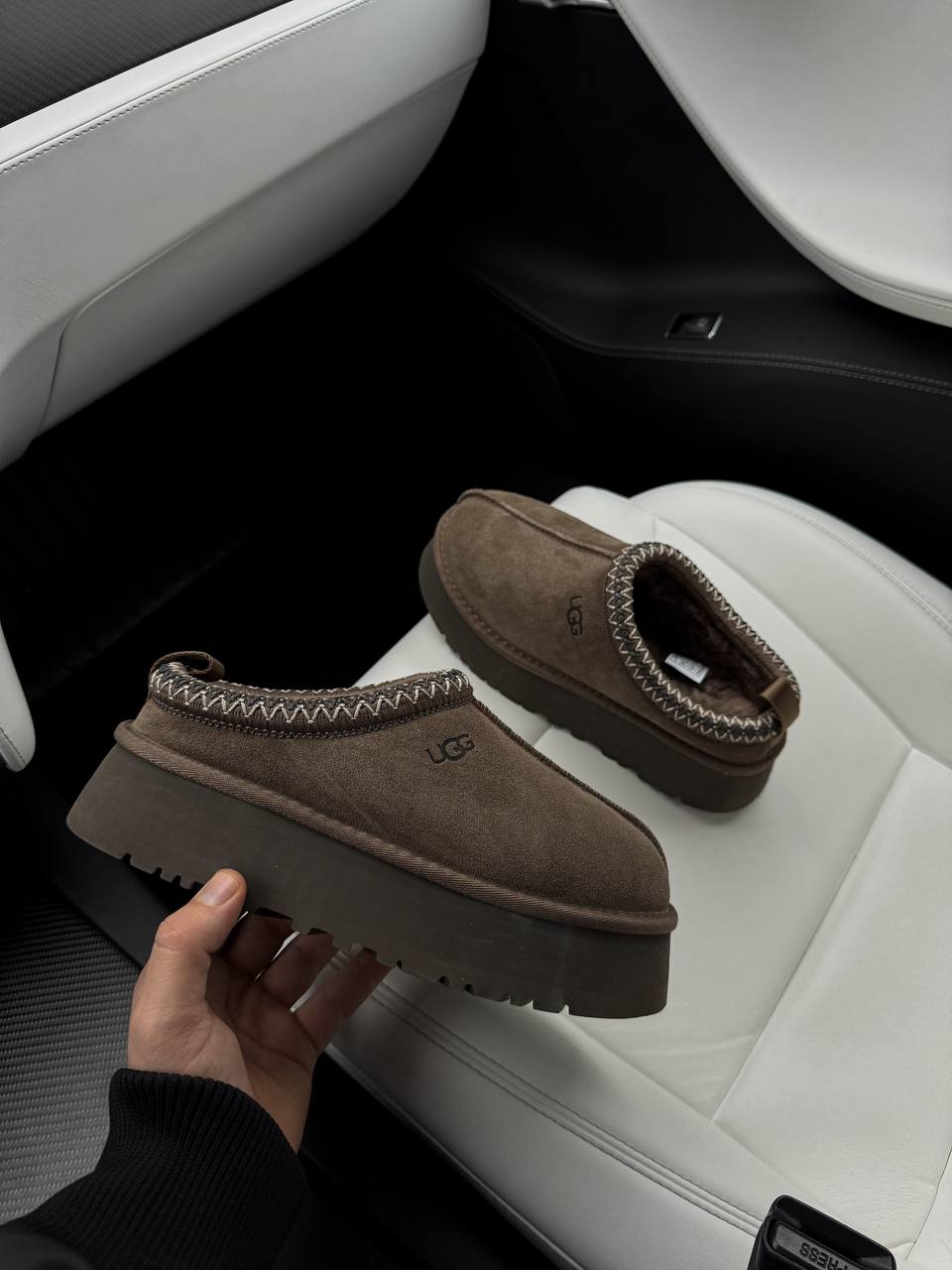 UGG Tasman Platform Slippers Hickory - oceanhype - 