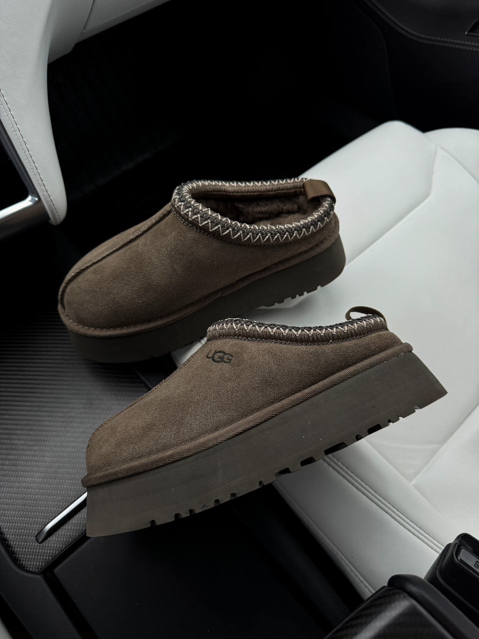 UGG Tasman Platform Slippers Hickory - oceanhype - 