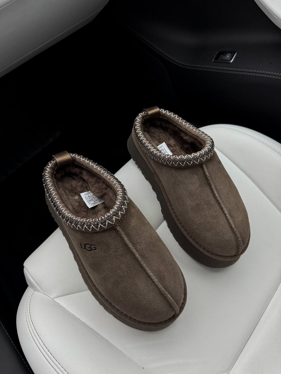 UGG Tasman Platform Slippers Hickory - oceanhype - 