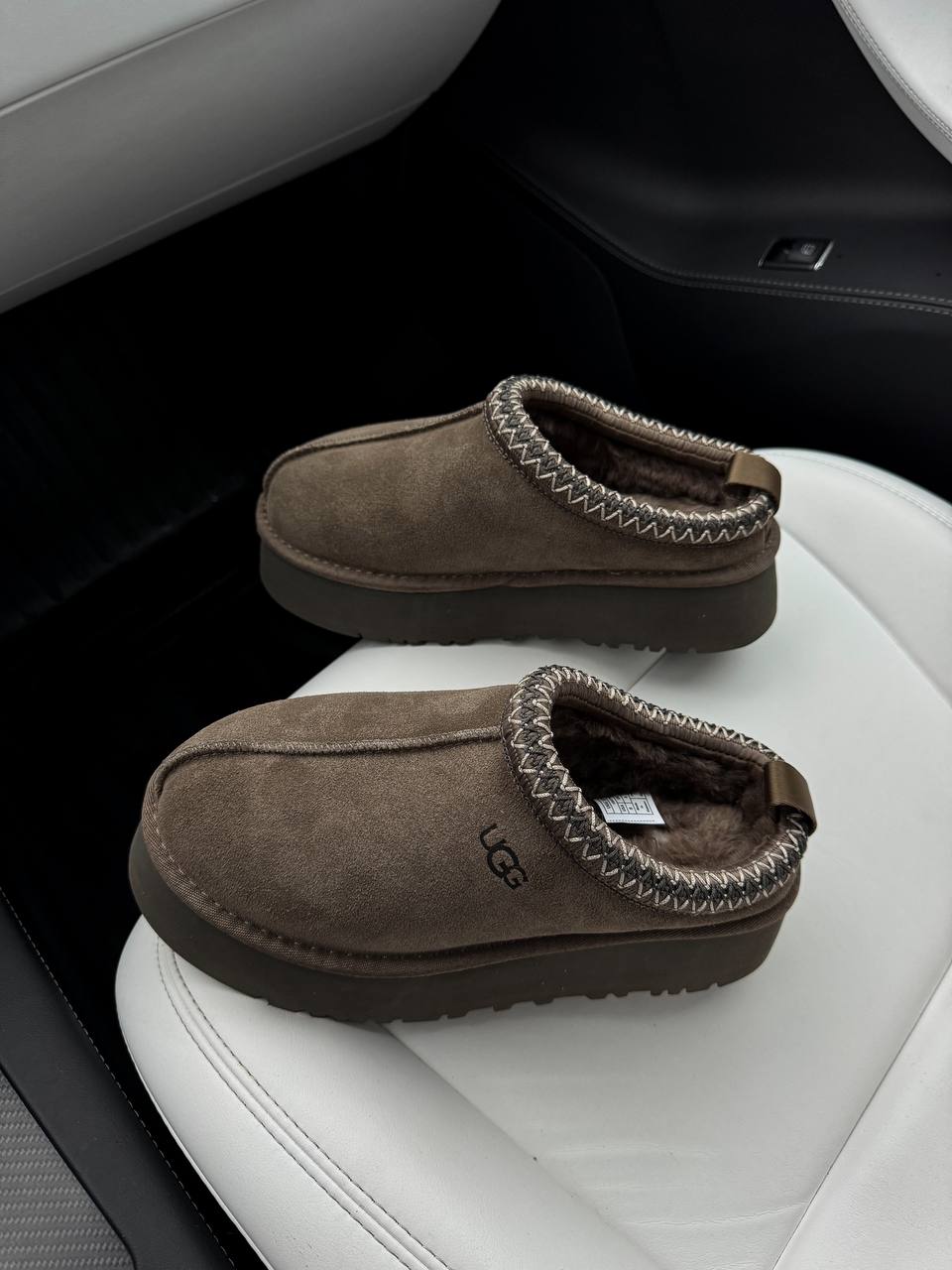 UGG Tasman Platform Slippers Hickory - oceanhype - 