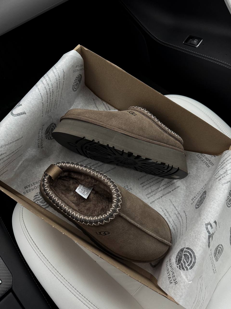 UGG Tasman Platform Slippers Hickory - oceanhype - 