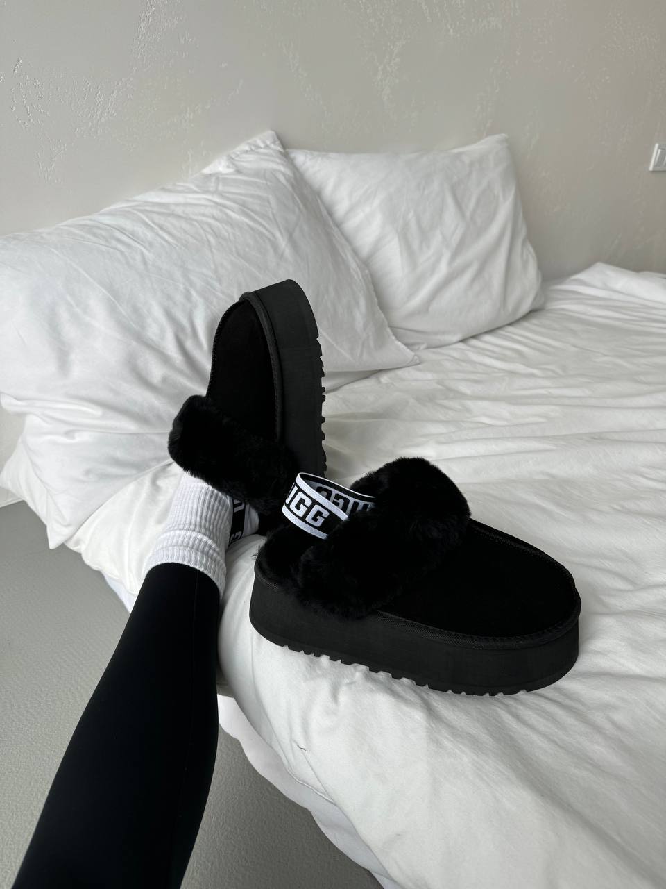UGG Funkette Platform Black - oceanhype - 