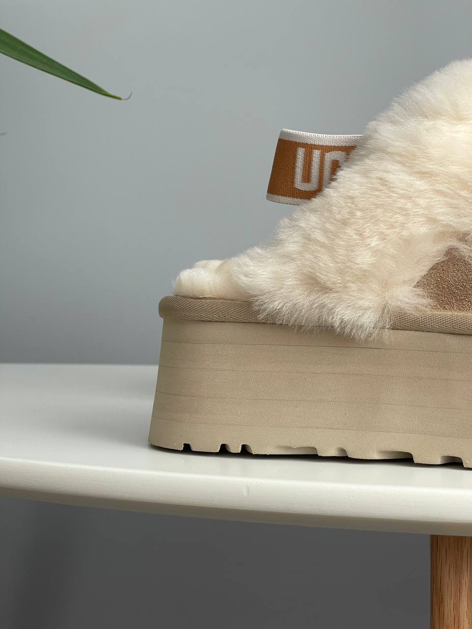 UGG Funkette Slipper Platform Sand - oceanhype - 