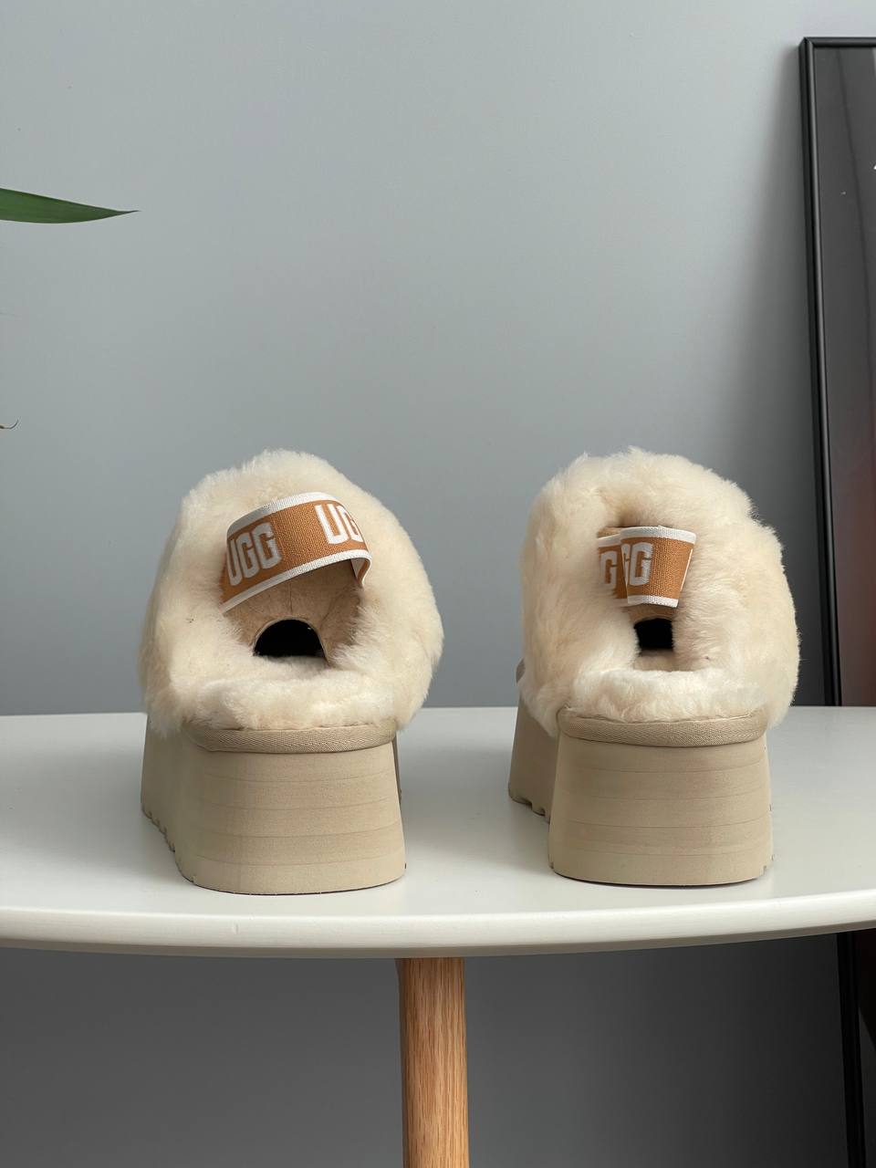 UGG Funkette Slipper Platform Sand - oceanhype - 