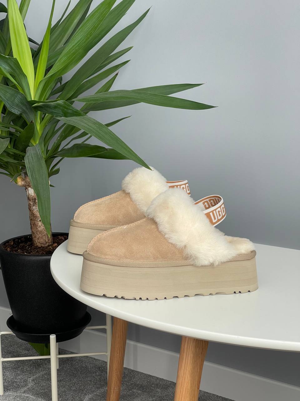 UGG Funkette Slipper Platform Sand - oceanhype - 