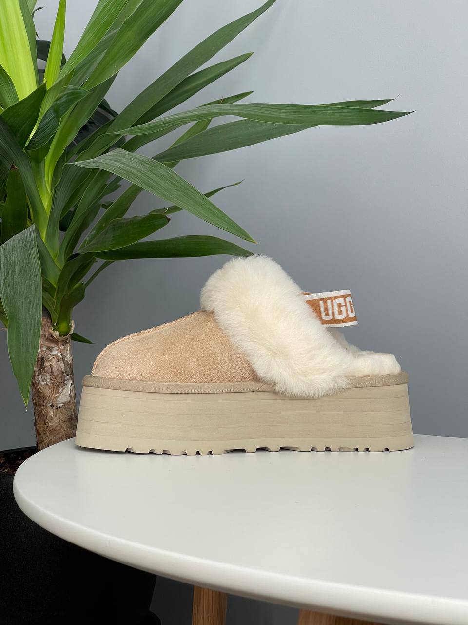 UGG Funkette Slipper Platform Sand - oceanhype - 