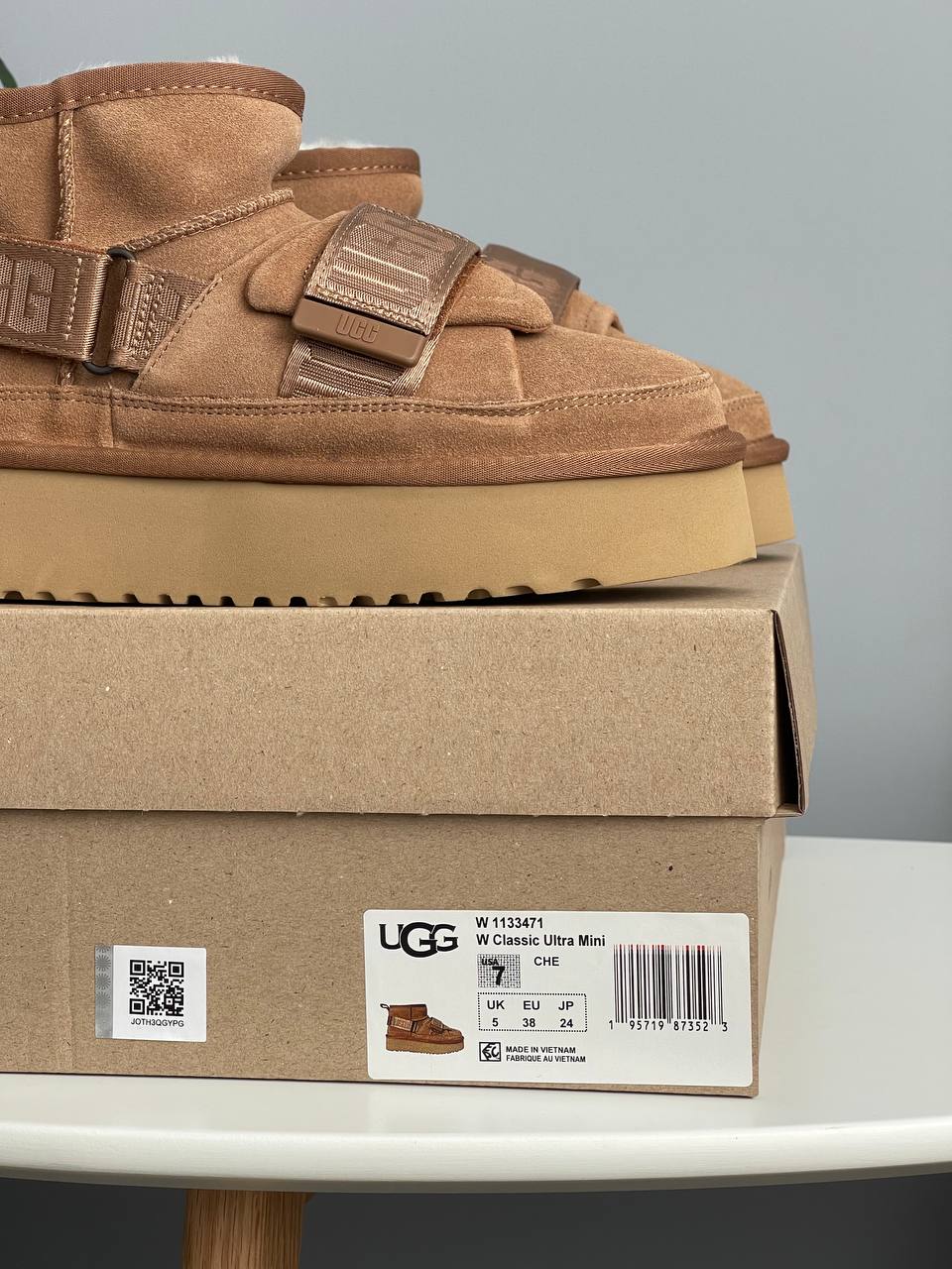UGG Ultra Mini Platform Hybrid Boots - oceanhype - 