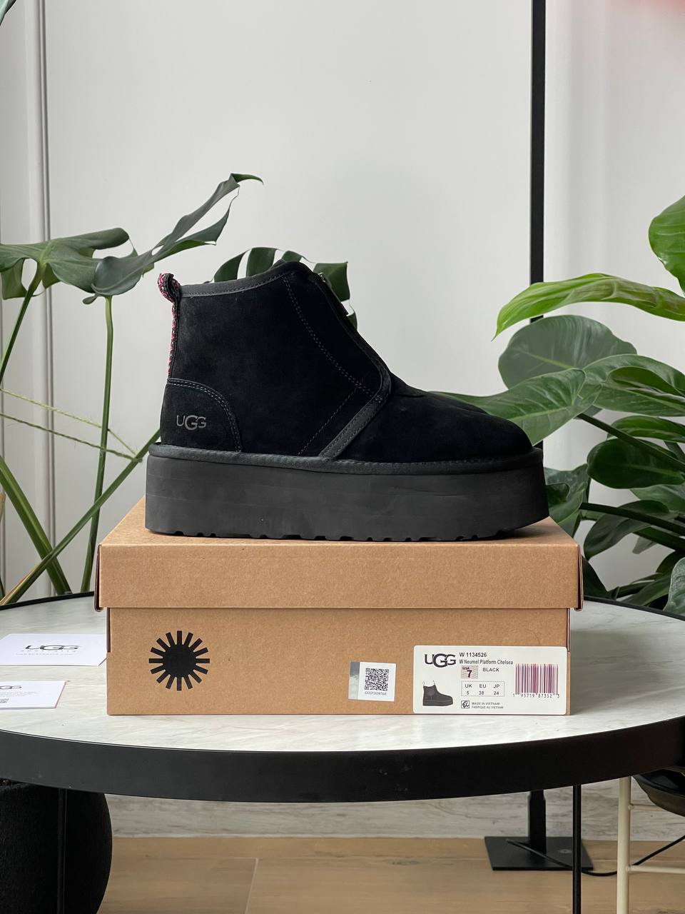 UGG Neumel Platform Zip Slipper Black - oceanhype - 