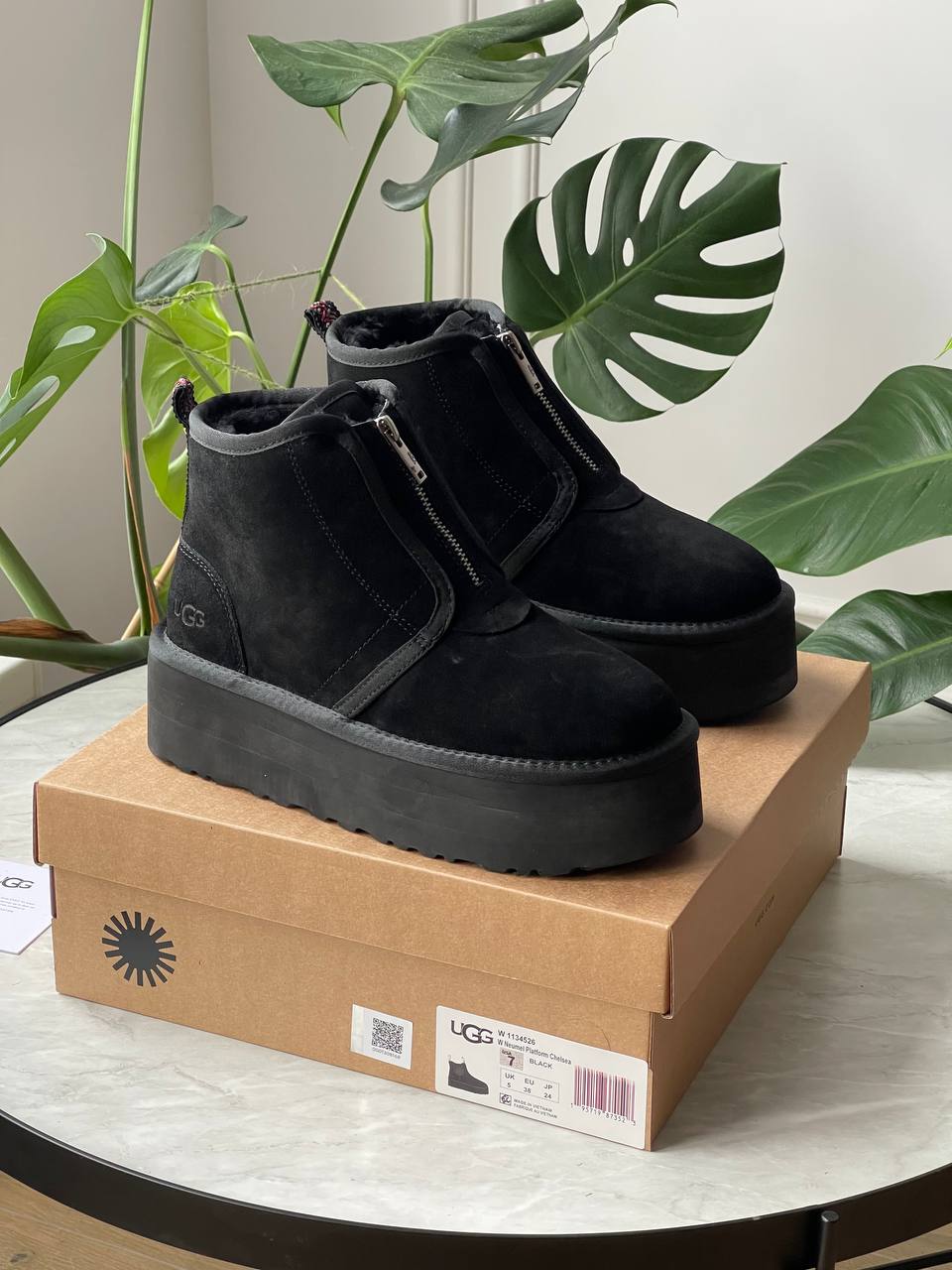 UGG Neumel Platform Zip Slipper Black - oceanhype - 