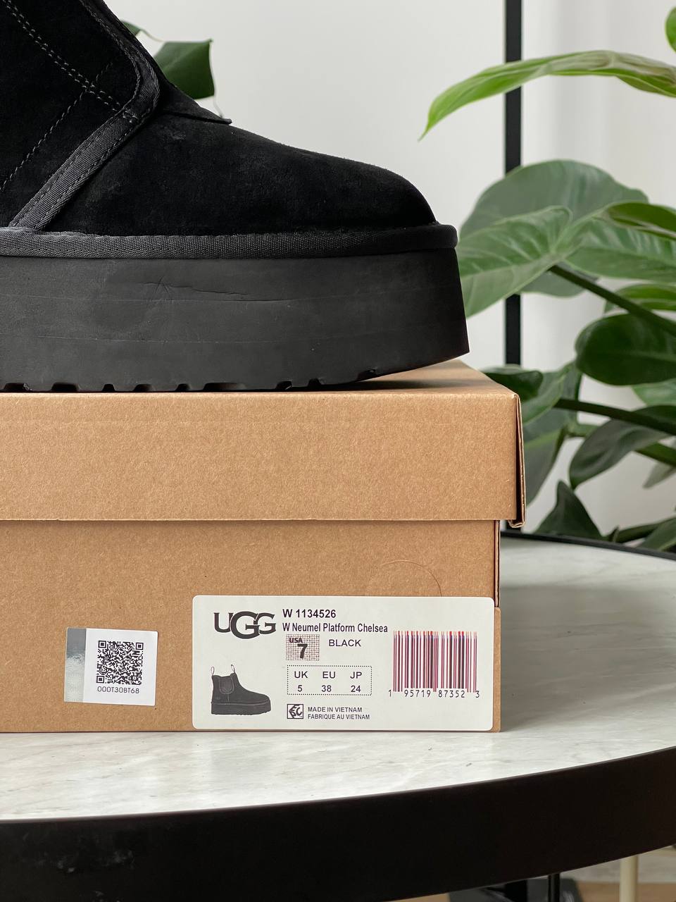 UGG Neumel Platform Zip Slipper Black - oceanhype - 