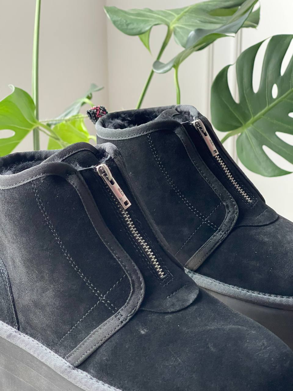 UGG Neumel Platform Zip Slipper Black - oceanhype - 