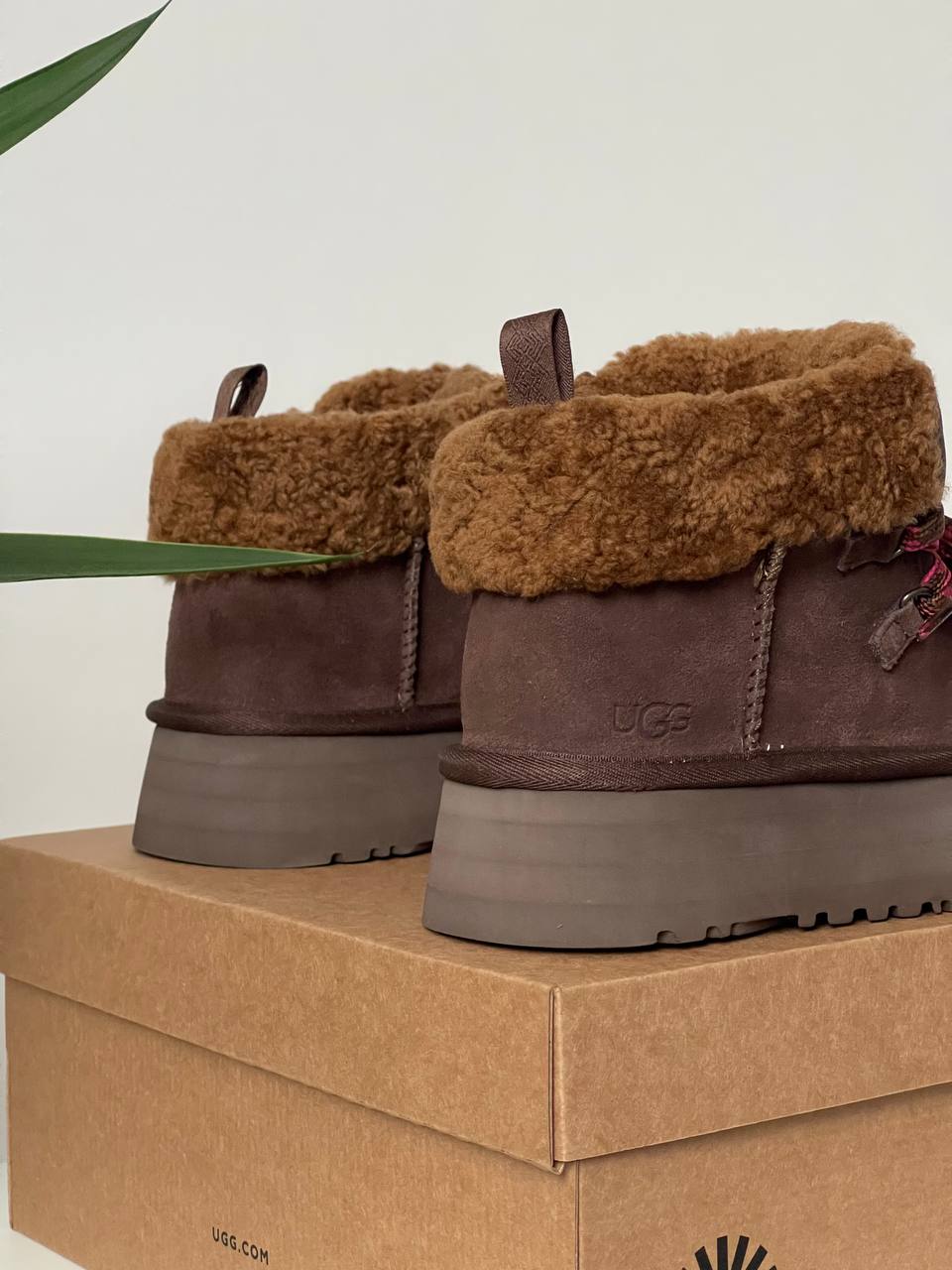 UGG Funkarra Platform Chocolate - oceanhype - 