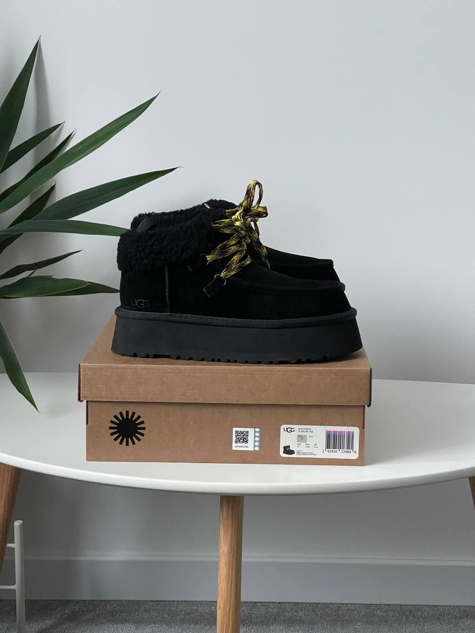 UGG Funkarra Platform Black - oceanhype - 