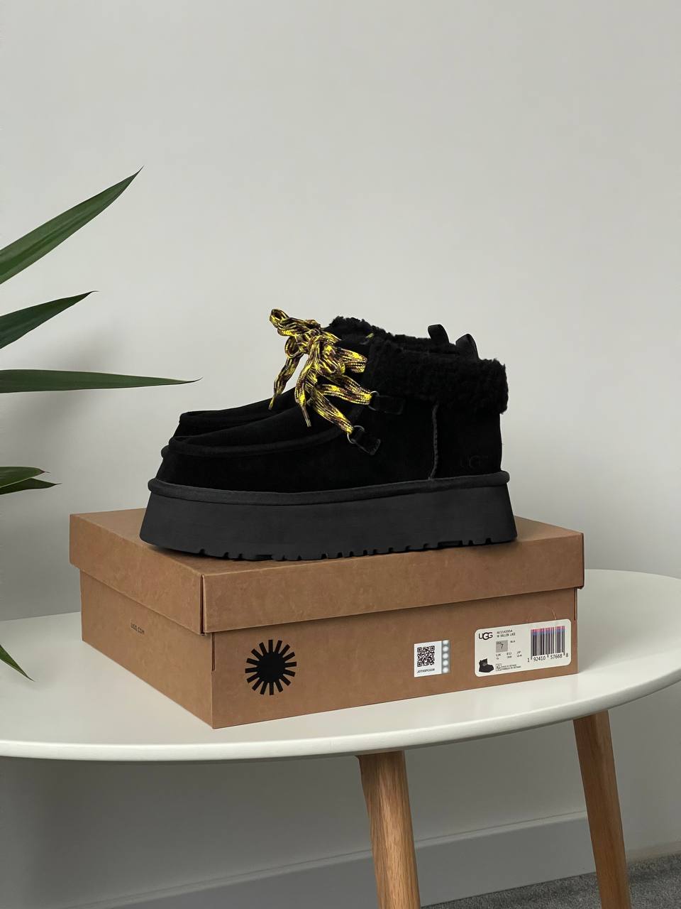 UGG Funkarra Platform Black - oceanhype - 