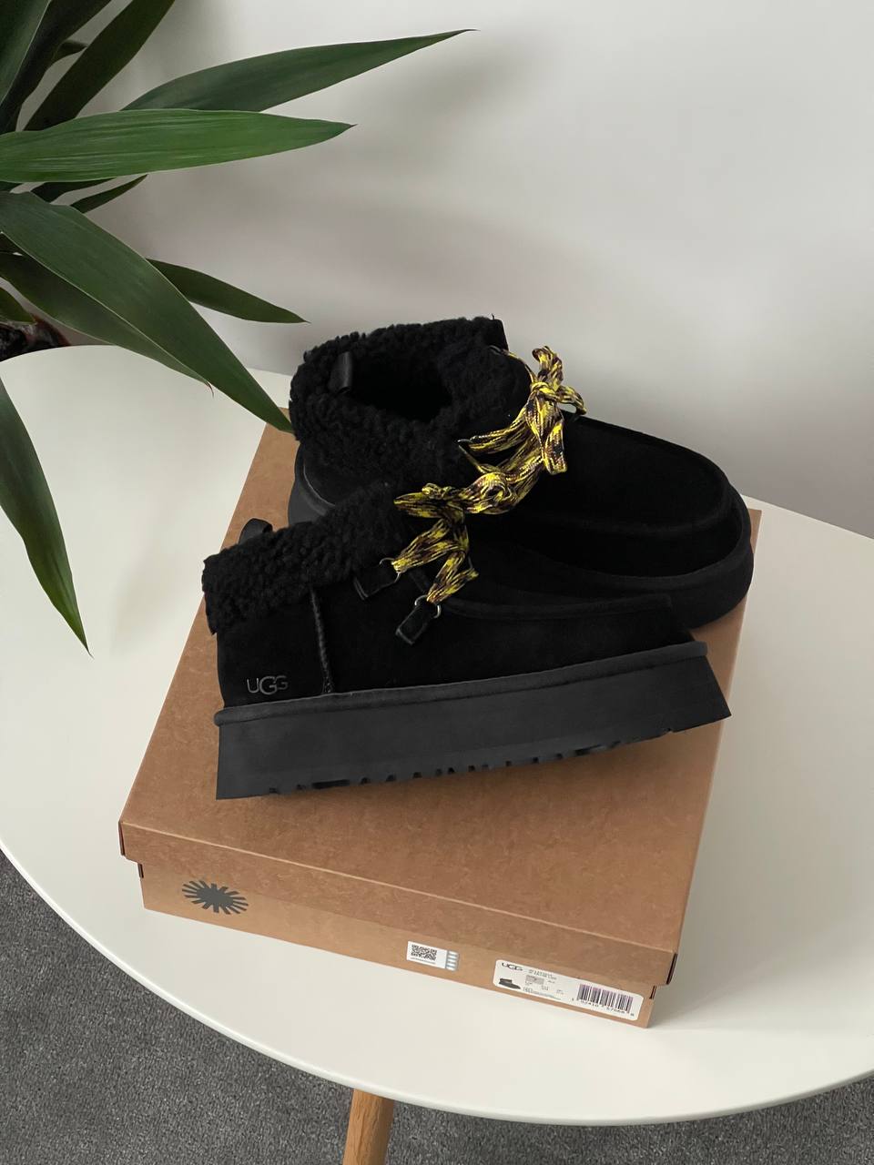 UGG Funkarra Platform Black - oceanhype - 