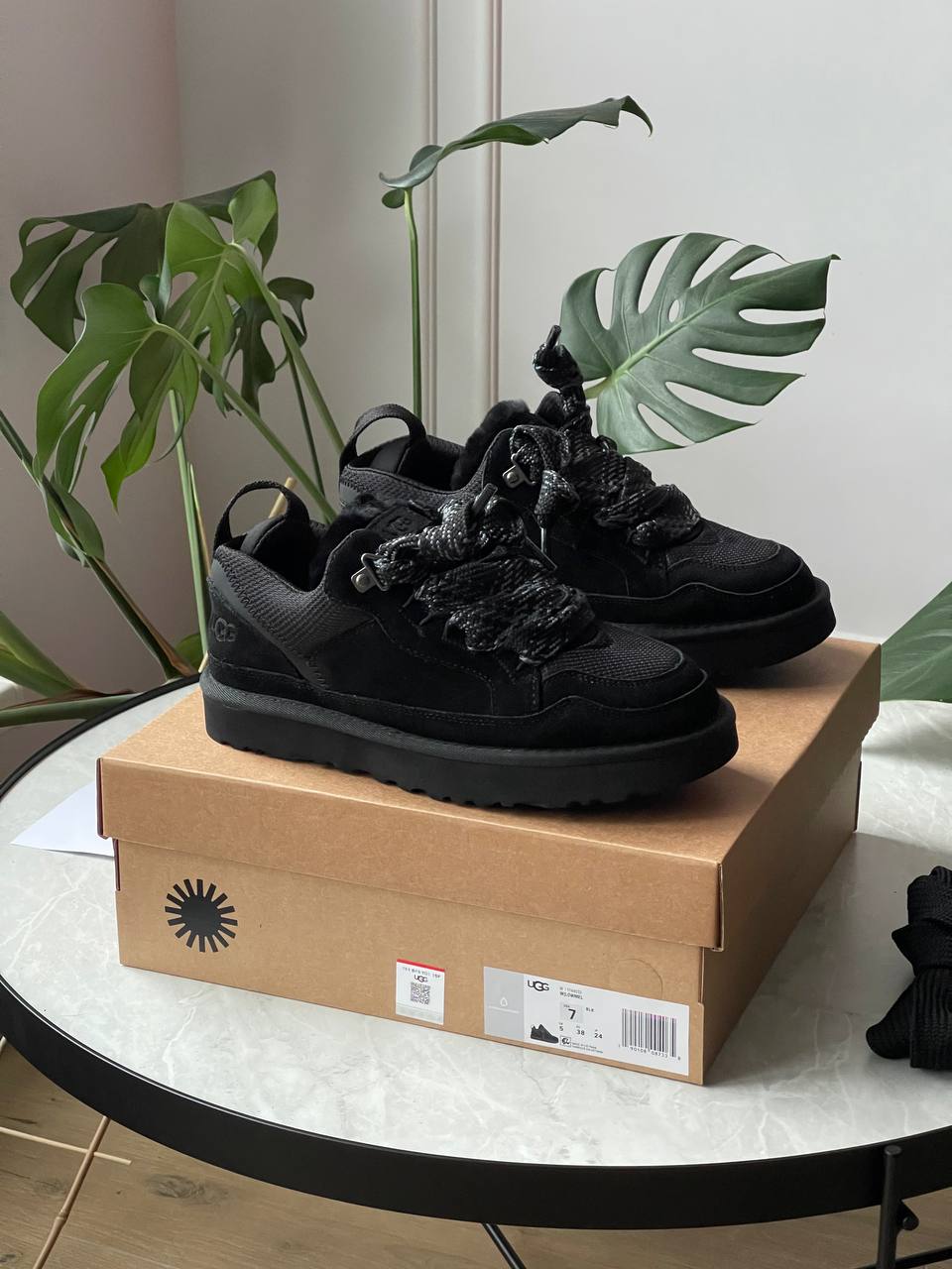 UGG Lowmel Sneaker Black - oceanhype - 