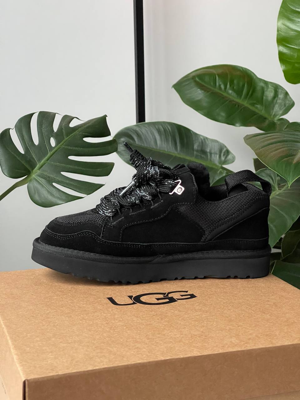 UGG Lowmel Sneaker Black - oceanhype - 