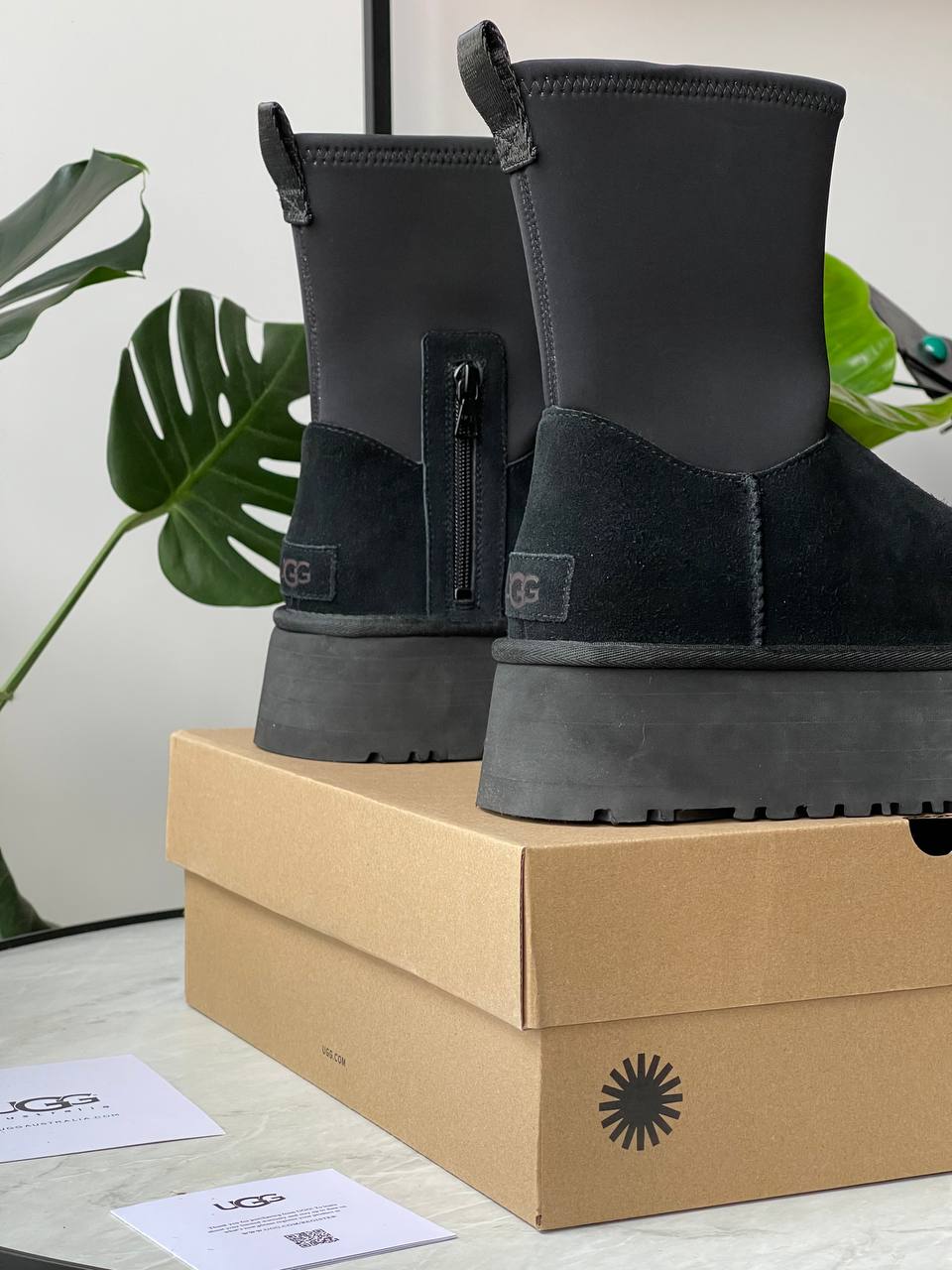 UGG Classic Dipper Black - oceanhype - 