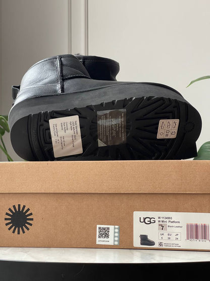 UGG Mini Black Platform Leather - oceanhype - 