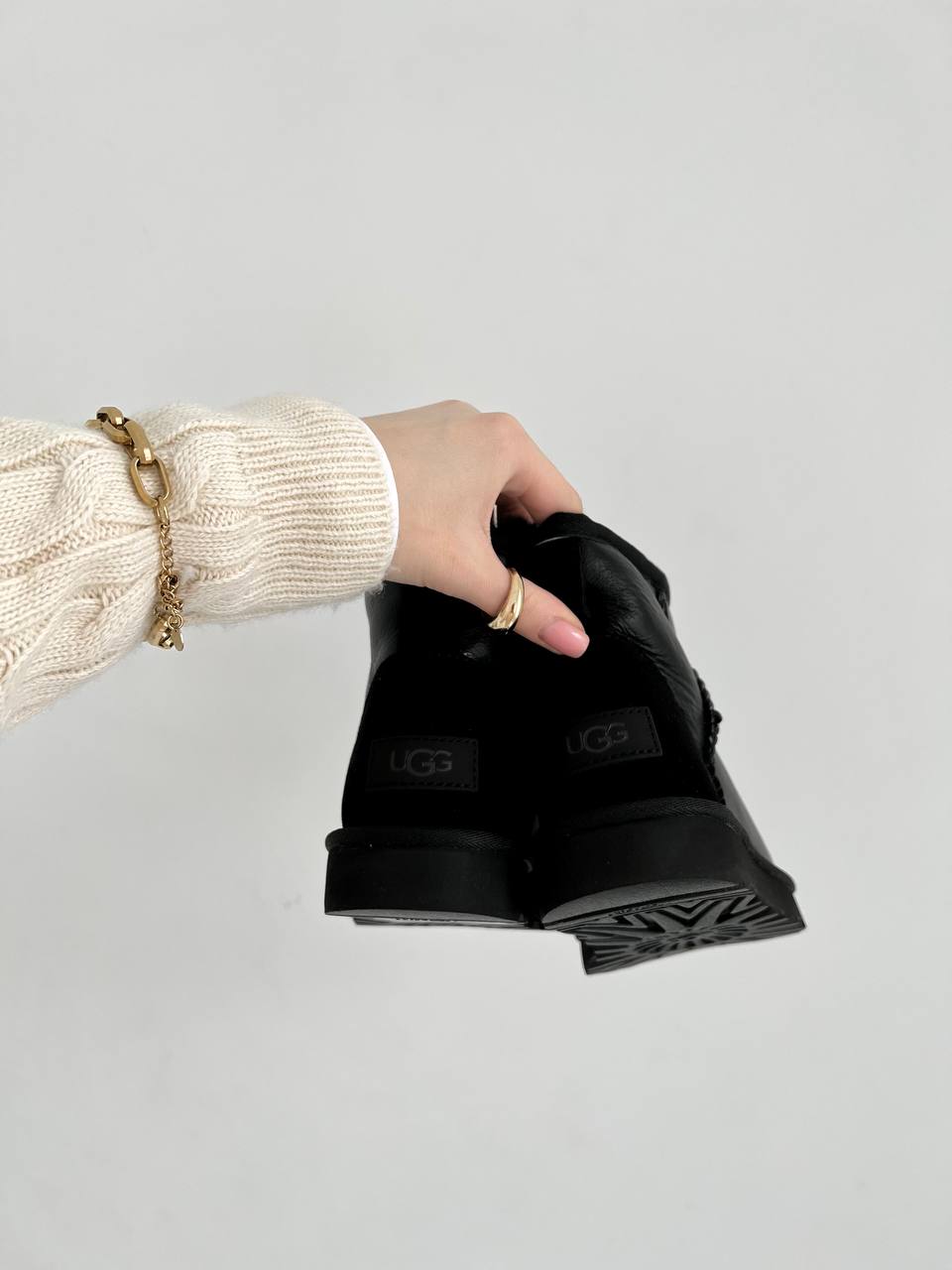 UGG Classic Mini Black Leather - oceanhype - 