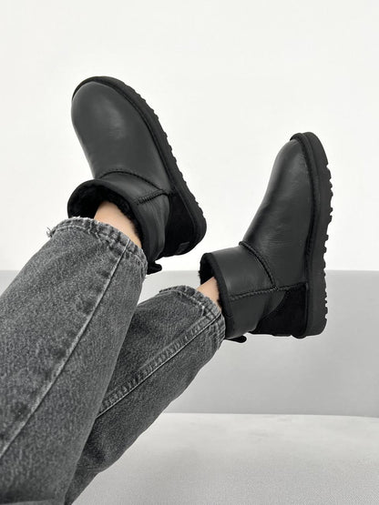 UGG Classic Mini Black Leather - oceanhype - 