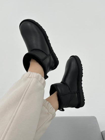 UGG Classic Mini Black Lather - oceanhype - 