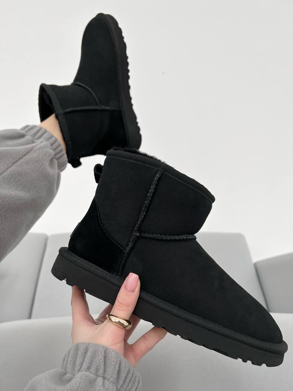 UGG Classic Mini II Boot Black - oceanhype - 