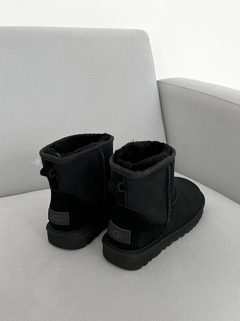 UGG Classic Mini II Boot Black - oceanhype - 