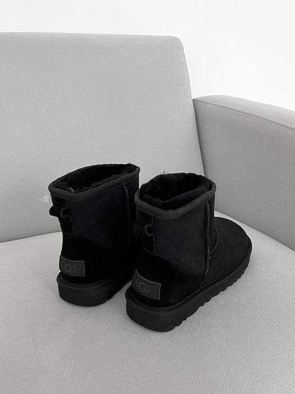 UGG Classic Mini II Boot Black - oceanhype - 