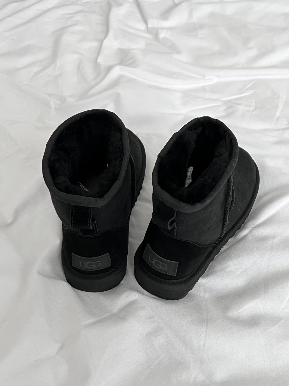 UGG Classic Mini II Boot Black - oceanhype - 