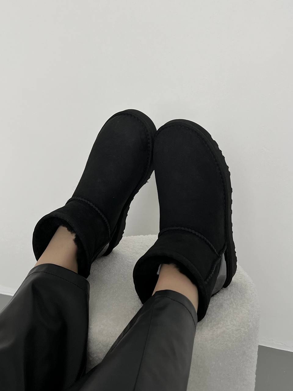 UGG Classic Mini Black Metallic Suede - oceanhype - 