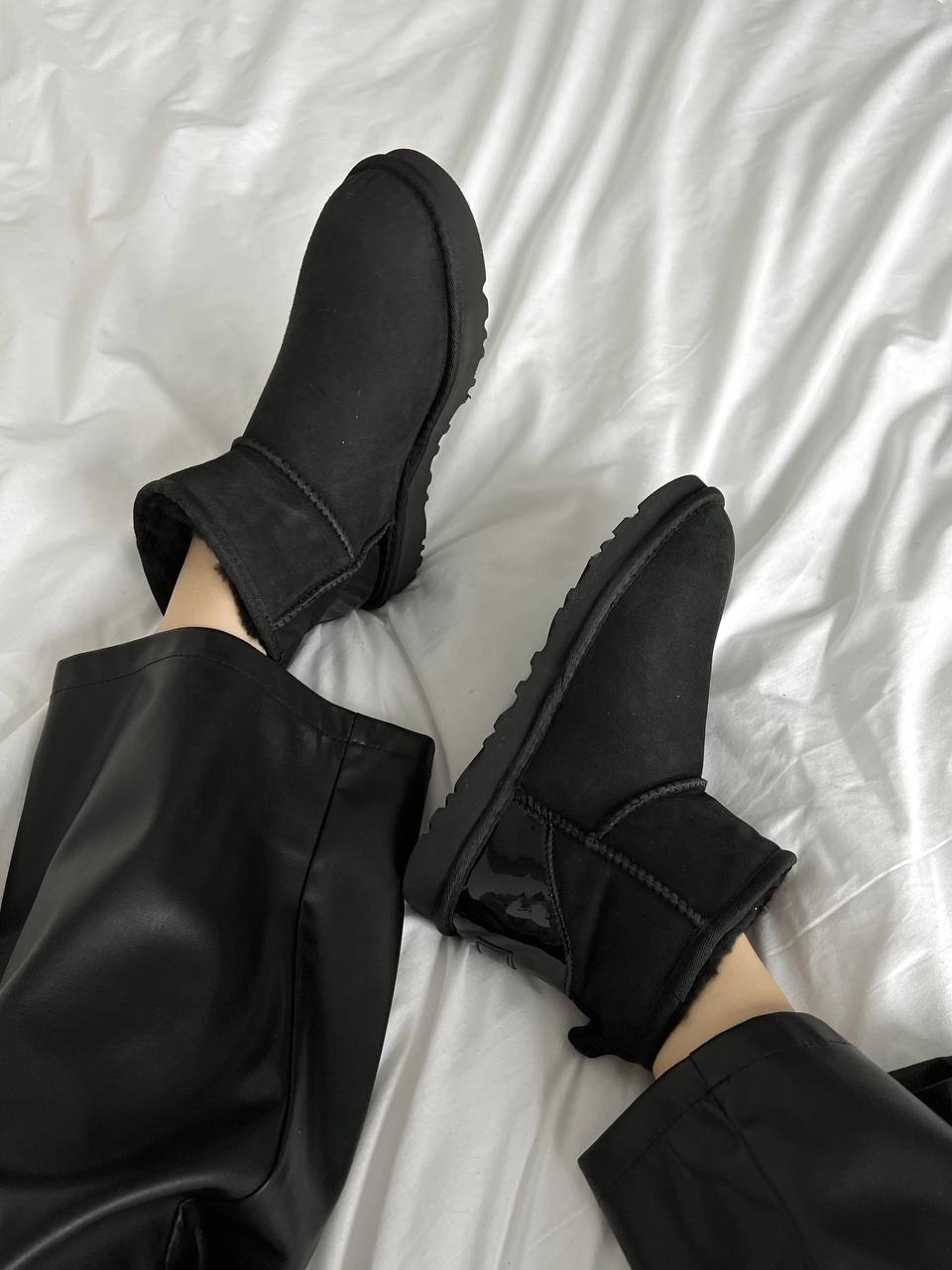 UGG Classic Mini Black Metallic Suede - oceanhype - 