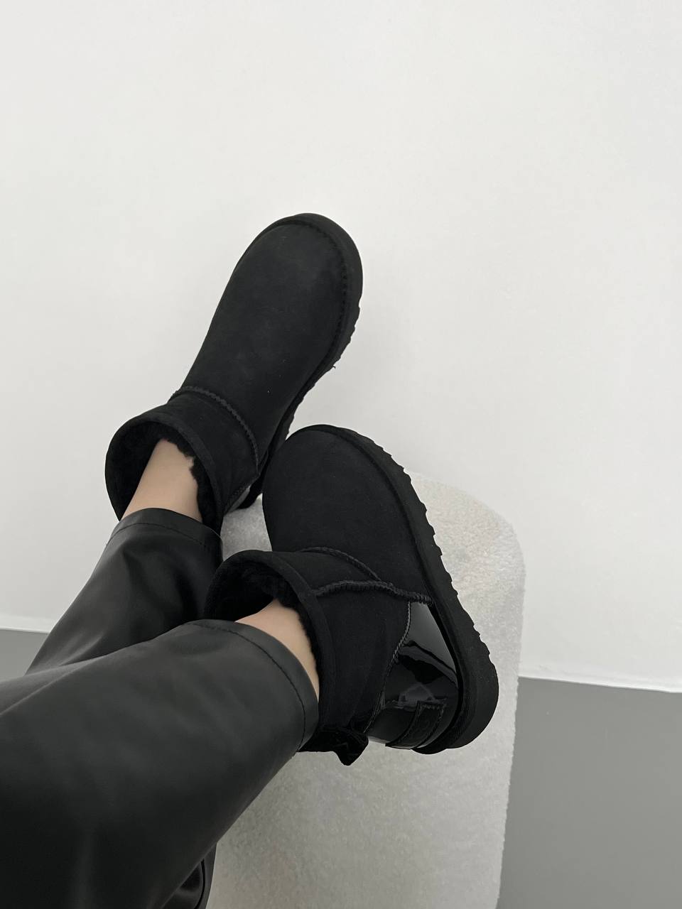 UGG Classic Mini Black Metallic Suede - oceanhype - 