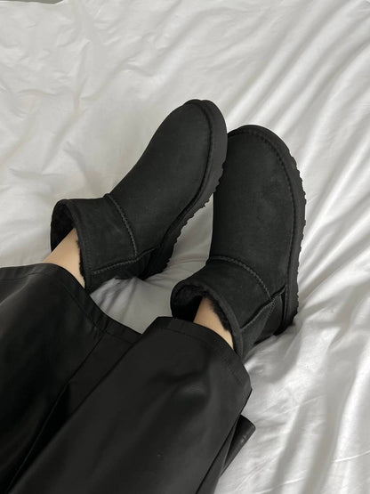 UGG Classic Mini Black Metallic Suede - oceanhype - 