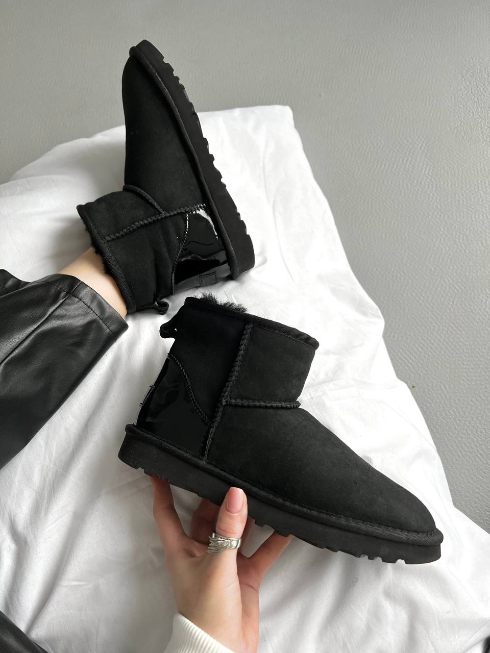 UGG Classic Mini Black Metallic Suede - oceanhype - 