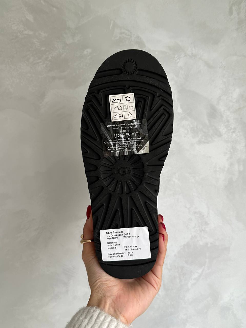 UGG Ultra Mini Platform Leather Black - oceanhype - 