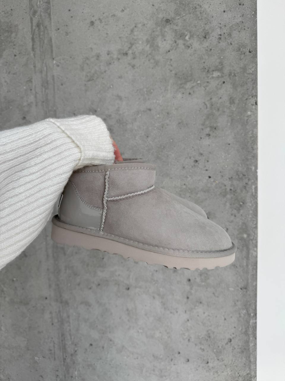 UGG Classic Ultra Mini Light Grey Lacquer - oceanhype - 
