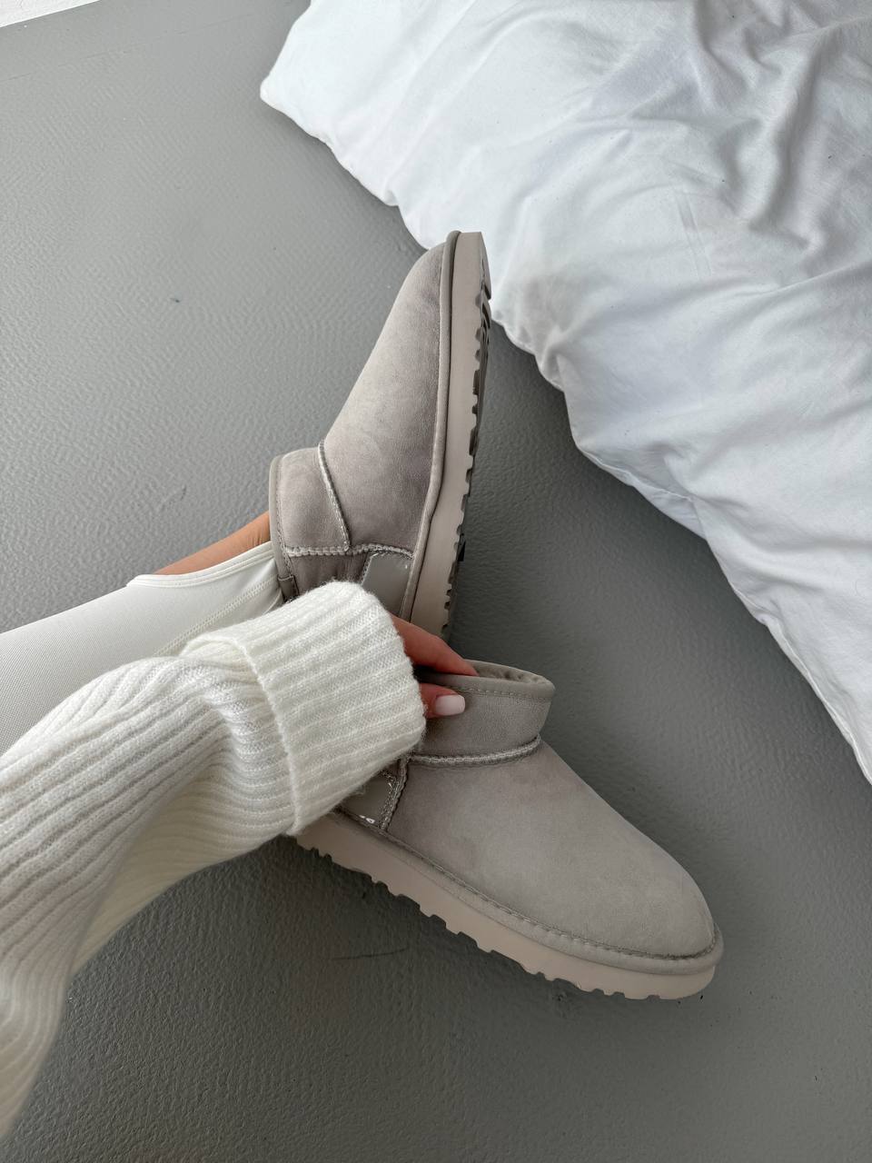 UGG Classic Ultra Mini Light Grey Lacquer - oceanhype - 