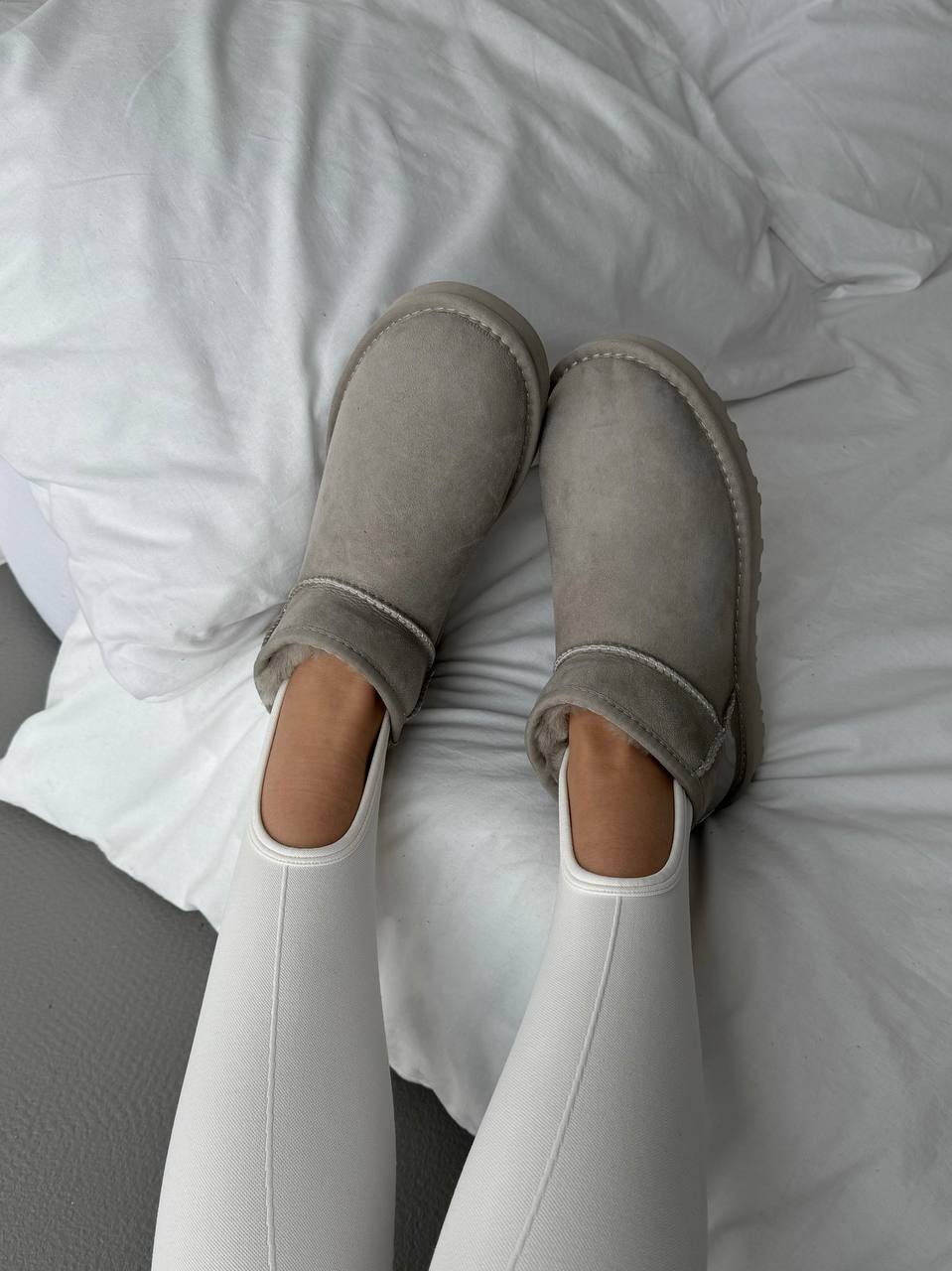 UGG Classic Ultra Mini Light Grey Lacquer - oceanhype - 