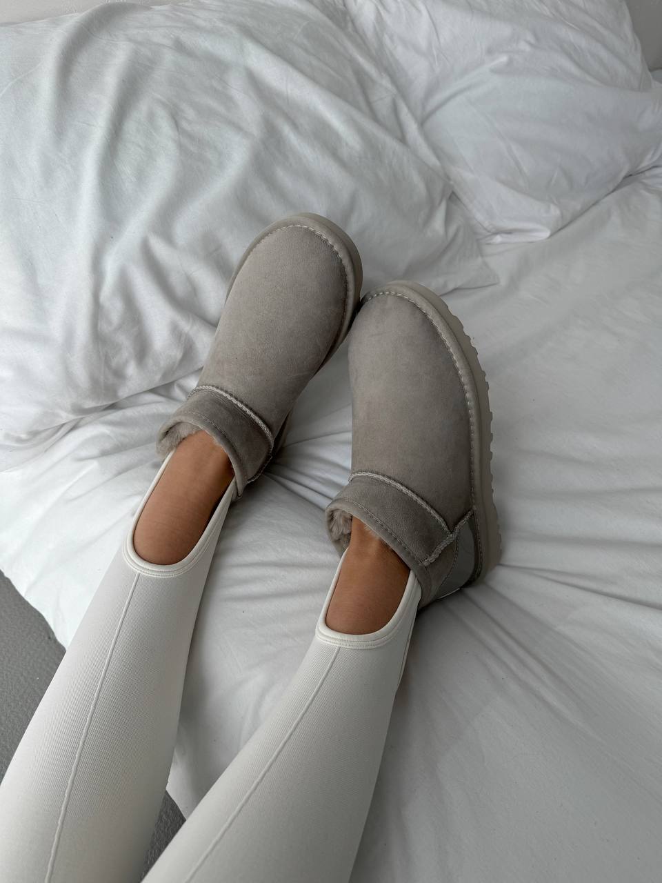 UGG Classic Ultra Mini Light Grey Lacquer - oceanhype - 